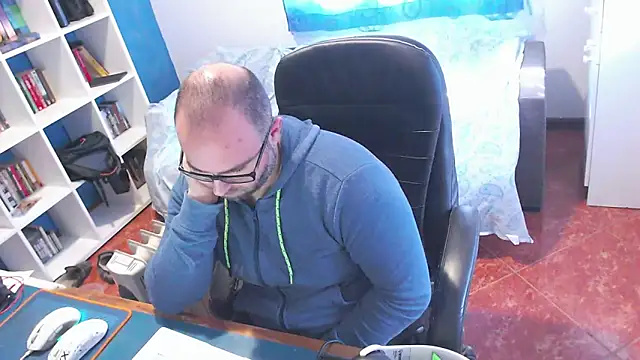 ravingr4d4 online show from February 2026 11:05:02 AM