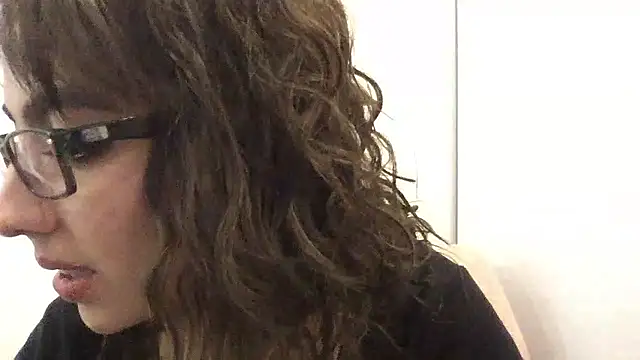 Snapshot of Sophi__a chatting on January 2026 01:18:01 AM Sophi a online show from January 2026 01:18:01 AM