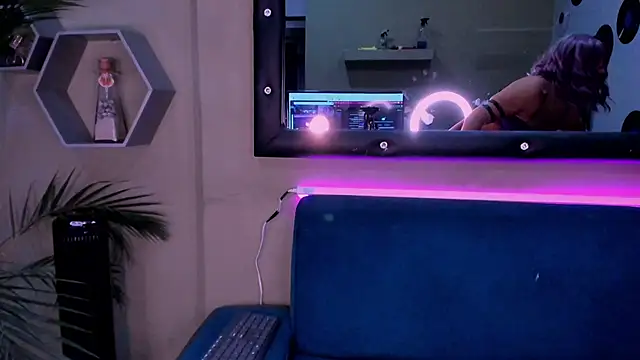 Sussy Bell01 online show from December 2024 09:46:01 PM