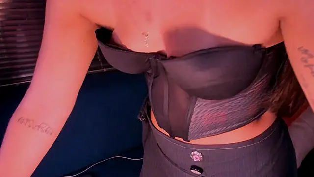 Sussy Bell01 online show from March 2025 11:05:01 PM