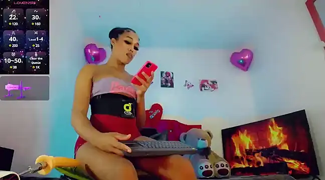  ChanellR  online show from January 2025 01:30:01 AM