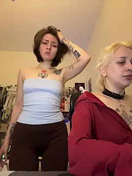 Dooubletroublee online show from May 2026 10:27:02 PM