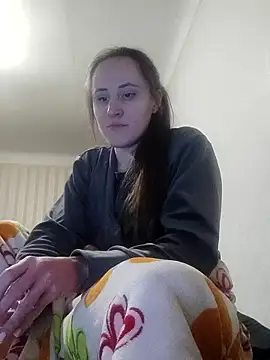 Snapshot of emeli_moon chatting on January 2026 03:49:02 PM emeli moon online show from January 2026 03:49:02 PM