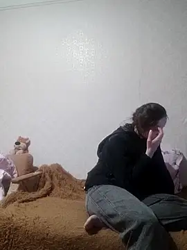 Snapshot of emeli_moon chatting on March 2026 06:36:01 PM emeli moon online show from March 2026 06:36:01 PM