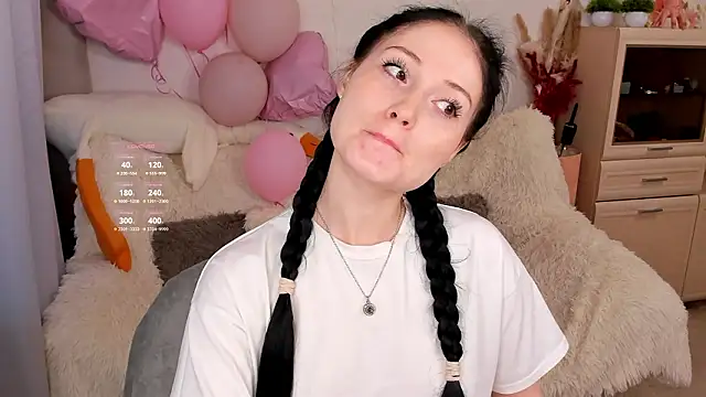 LisaMooore online show from February 2026 11:00:01 AM