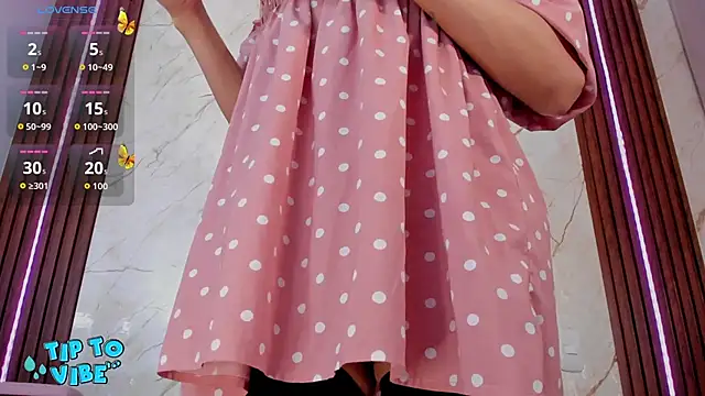 tamarafoxy  online show from March 2026 01:40:02 PM