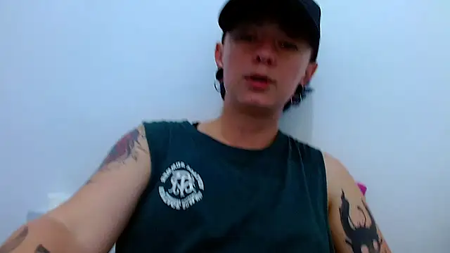 tomboyblue online show from April 2026 07:39:01 PM