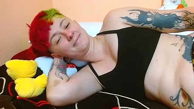 tomboyblue online show from August 2026 06:18:01 PM