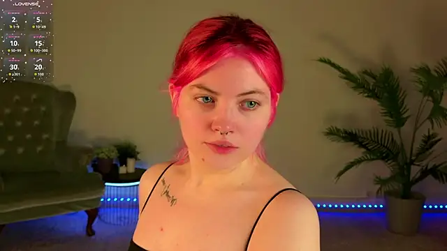 Snapshot of Lisa_Adam chatting on June 2026 06:12:01 PM Lisa Adam online show from June 2026 06:12:01 PM