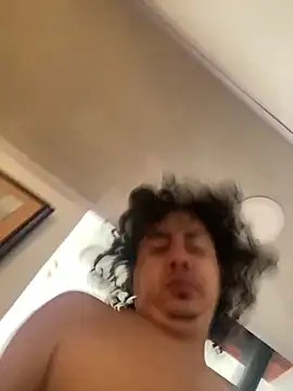 DanielGomez9 online show from April 2026 01:05:01 PM