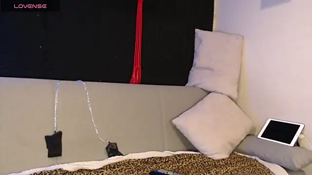 Strawberry queen91 online show from February 2025 05:09:01 PM