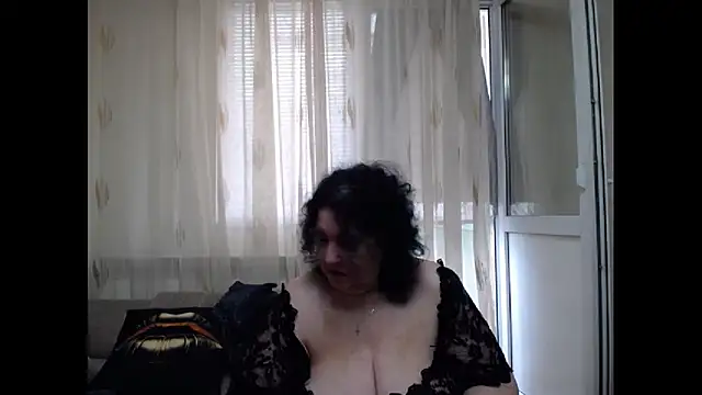 Snapshot of maturekorine chatting on July 2026 11:02:02 AM maturekorine online show from July 2026 11:02:02 AM