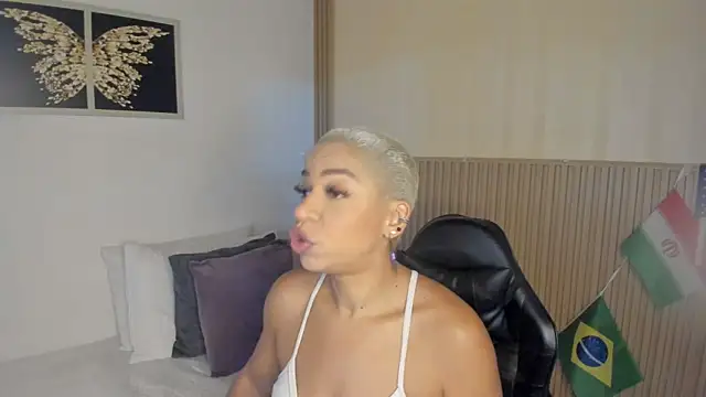 Snapshot of summer_night_ chatting on June 2026 11:03:01 AM summer night online show from June 2026 11:03:01 AM
