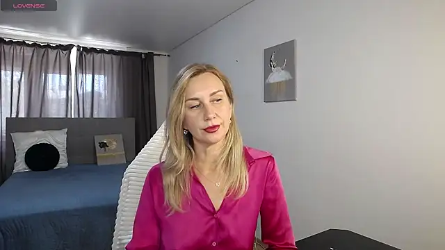 Snapshot of Vanessa_Nowak chatting on July 2026 06:59:02 AM Vanessa Nowak online show from July 2026 06:59:02 AM