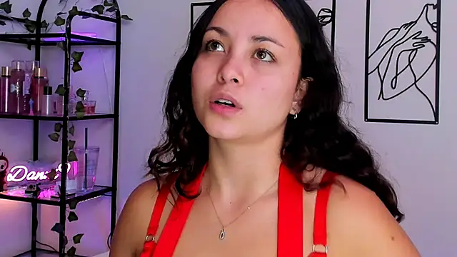 Megan Rodrigo online show from October 2025 06:59:01 PM