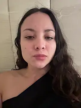 Megan Rodrigo online show from February 2026 11:44:02 AM