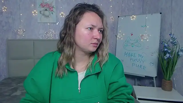 SallyVerda online show from November 2025 07:03:01 PM