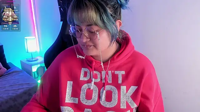 lucky-leah online show from March 2026 04:17:02 AM