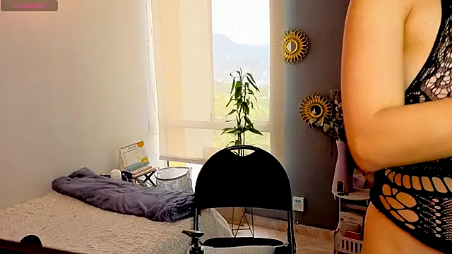 arteverena online show from November 2025 05:13:02 PM