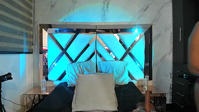 Susy wisee online show from April 2026 03:39:01 AM