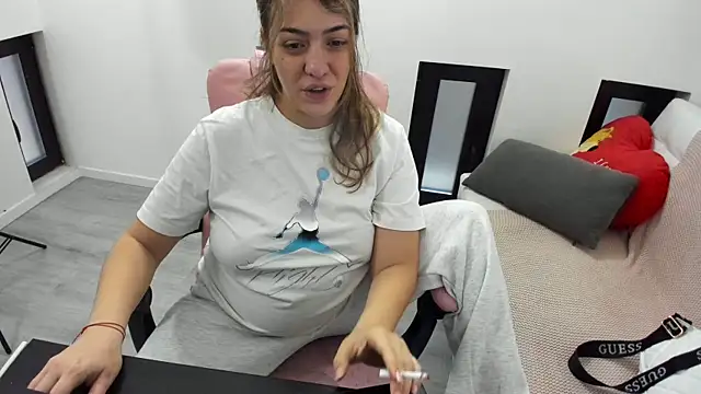 Dyana Kaylinn online show from March 2026 04:56:01 AM