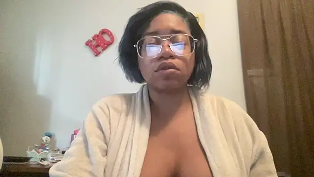 MommyConfident online show from October 2025 01:12:01 PM