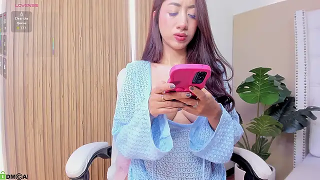 Snapshot of celeste_wayne chatting on June 2026 02:48:01 AM celeste wayne online show from June 2026 02:48:01 AM