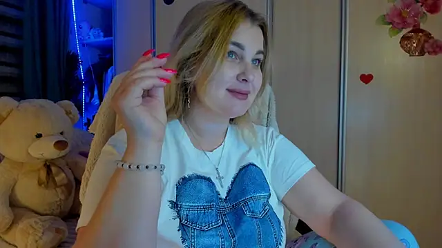 CoraSwon online show from March 2026 07:31:01 PM