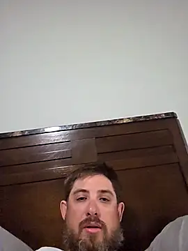 caliguy37 online show from April 2026 03:21:01 AM