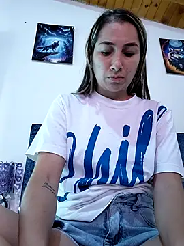 Snapshot of Iris_love18 chatting on June 2026 03:50:01 PM Iris love18 online show from June 2026 03:50:01 PM