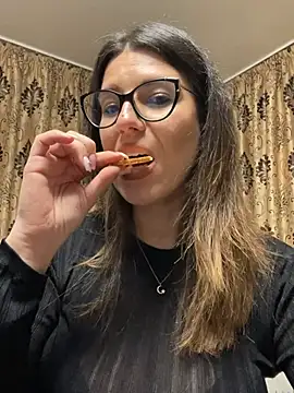 NadiraNoor online show from March 2026 10:01:01 PM