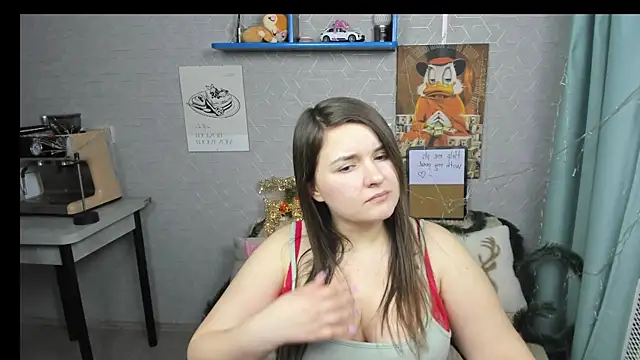 LineraPitts online show from January 2025 06:00:01 PM