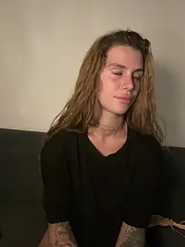 EmiliaCatalina online show from March 2026 12:06:02 AM