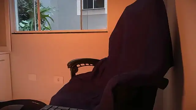 Snapshot of Smoker_Ginger chatting on July 2026 07:41:02 PM Smoker Ginger online show from July 2026 07:41:02 PM