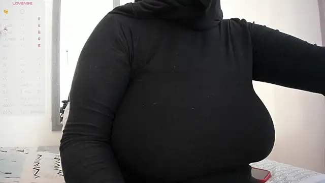 Amina hafsa online show from March 2026 07:53:02 PM