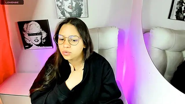 SamanthaRoldaan online show from April 2026 02:22:02 PM