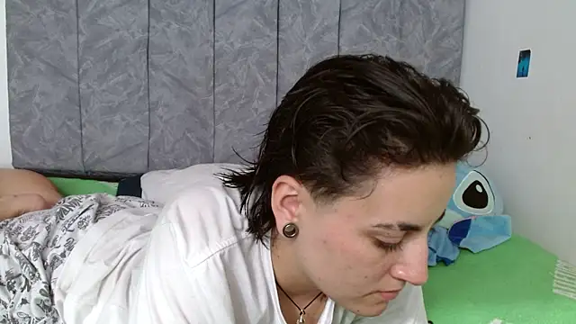 linda 33 online show from November 2025 08:11:01 PM