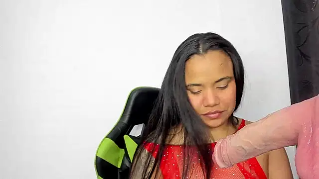 leila 22 online show from February 2025 04:46:01 PM