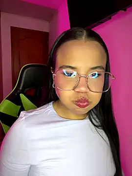 leila 22 online show from September 2025 06:25:02 AM