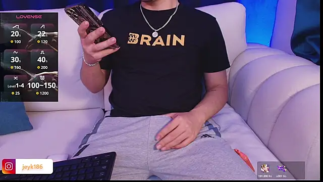 Snapshot of Jey_keler1 chatting on February 2026 06:51:01 AM Jey keler1 online show from February 2026 06:51:01 AM