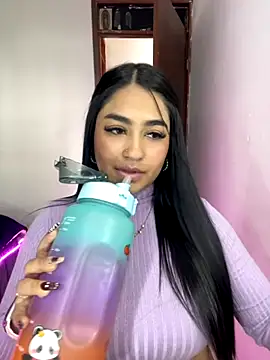 Snapshot of Charlotte_cutee18 chatting on October 2025 08:32:01 PM Charlotte cutee18 online show from October 2025 08:32:01 PM