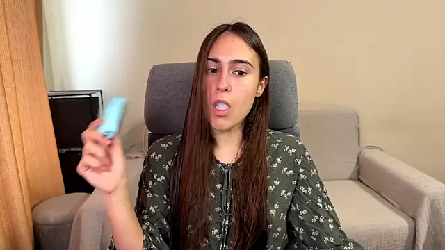 AliceKolltt online show from October 2025 07:52:02 AM