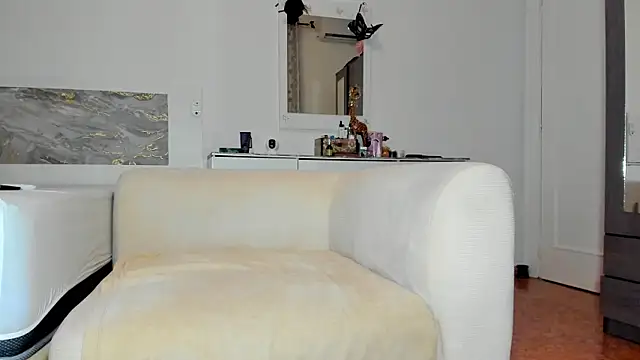 anisialuna  online show from April 2026 05:08:02 AM