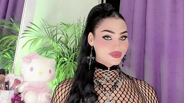 Snapshot of amal_baddell chatting on June 2026 04:15:01 AM amal baddell online show from June 2026 04:15:01 AM