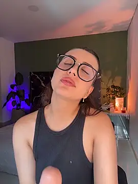 EmaSaenz online show from March 2026 08:26:01 PM