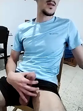 Snapshot of Zoro_23cm chatting on November 2025 10:15:02 PM Zoro 23cm online show from November 2025 10:15:02 PM