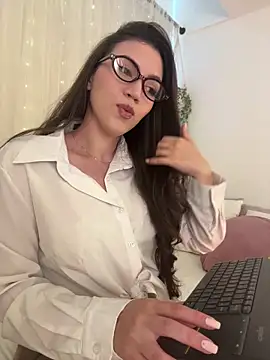 Amelia Rouse online show from June 2026 05:05:01 PM