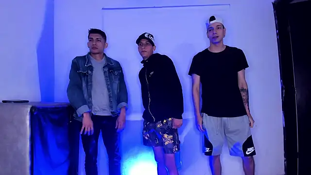 Snapshot of Threesome-no-mercy chatting on February 2026 01:31:01 AM Threesome-no-mercy online show from February 2026 01:31:01 AM