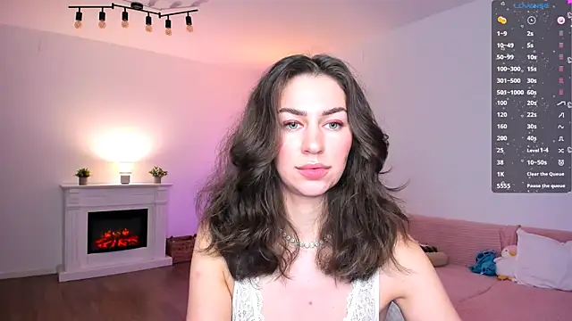 AnysaSmith online show from March 2026 08:32:01 PM