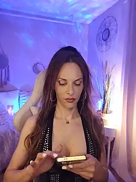 Luna Kitanna online show from June 2026 08:24:01 PM